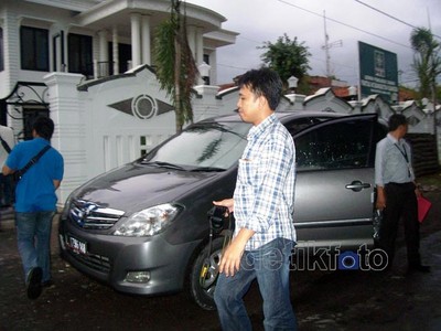 KPK Geruduk Rumah Ali Mudhori 