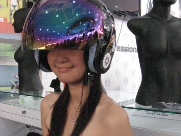 Tips Hemat Mencuci Helm Sendiri