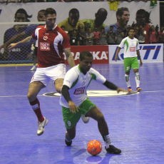 Denilson Pamer Skill, Hamka Duet dengan Cannavaro, Pires Menggila
