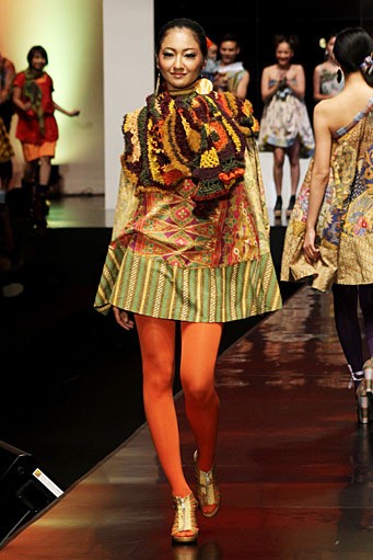 Anne Avantie Indonesia Sehati. BNI Presents Ethnic Eclectism. Indonesia Fashion Week 2012 at Jakarta Convention Center. Senayan. Jakarta. [Foto: Mohammad Abduh/Wolipop]