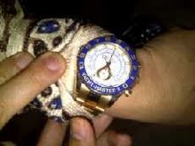 Jam Tangan Rolex, Gaya Hidup Elegan Anggota DPR Jam Tangan Rolex, Gaya Hidup Elegan Anggota DPR