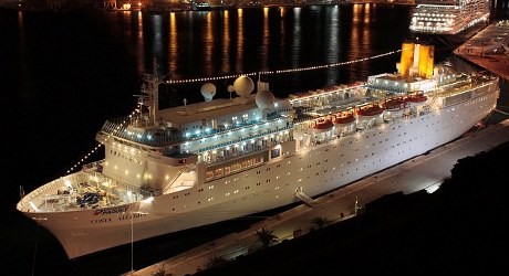 Kapal Pesiar Italia Terbakar di Samudera Hindia