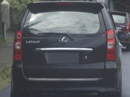 Widih, Lexus ala Xenia