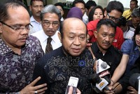 Syarifuddin meninggalkan Pengadilan Tipikor, Jakarta. Ramses/detikcom.