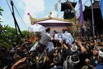Korban Pembunuhan Keji di Bali Dimakamkan