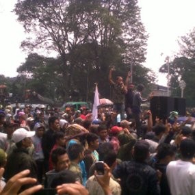 Heryawan Diminta Ambil Alih Kekuasaan Subang