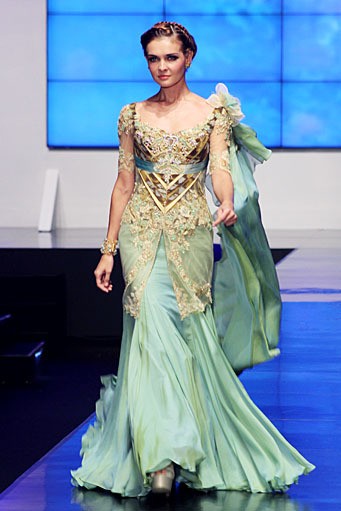 Ferry Sunarto The Fascinating Romance. BNI Presents Ethnic Eclectism. Indonesia Fashion Week 2012 at Jakarta Convention Center. [Foto: Mohammad Abduh/Wolipop]