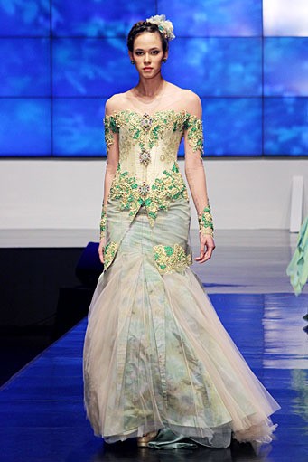 Ferry Sunarto The Fascinating Romance. BNI Presents Ethnic Eclectism. Indonesia Fashion Week 2012 at Jakarta Convention Center. [Foto: Mohammad Abduh/Wolipop]