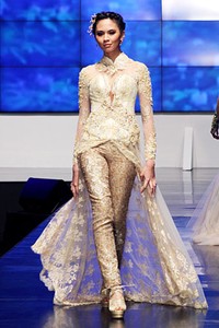 Ferry Sunarto The Fascinating Romance. BNI Presents Ethnic Eclectism. Indonesia Fashion Week 2012 at Jakarta Convention Center. [Foto: Mohammad Abduh/Wolipop]