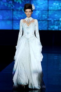 Ferry Sunarto The Fascinating Romance. BNI Presents Ethnic Eclectism. Indonesia Fashion Week 2012 at Jakarta Convention Center. [Foto: Mohammad Abduh/Wolipop]