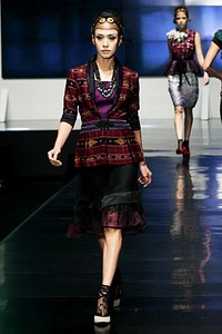 Musa Widyatmodjo The (ine) Kelimutu. BNI Presents Ethnic Eclectism. Indonesia Fashion Week 2012 at Jakarta Convention Center. Jakarta. [Foto: Mohammad Abduh/Wolipop]