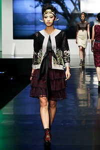Musa Widyatmodjo The (ine) Kelimutu. BNI Presents Ethnic Eclectism. Indonesia Fashion Week 2012 at Jakarta Convention Center. Jakarta. [Foto: Mohammad Abduh/Wolipop]