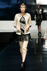 Musa Widyatmodjo The (ine) Kelimutu. BNI Presents Ethnic Eclectism. Indonesia Fashion Week 2012 at Jakarta Convention Center. Jakarta. [Foto: Mohammad Abduh/Wolipop]