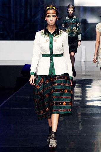 Musa Widyatmodjo The (ine) Kelimutu. BNI Presents Ethnic Eclectism. Indonesia Fashion Week 2012 at Jakarta Convention Center. Jakarta. [Foto: Mohammad Abduh/Wolipop]