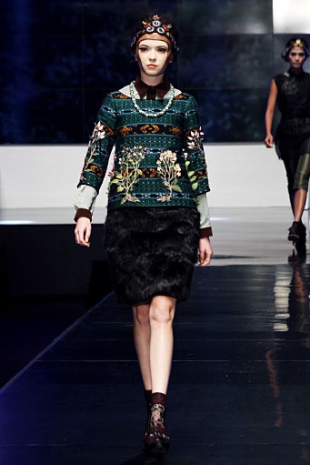 Musa Widyatmodjo The (ine) Kelimutu. BNI Presents Ethnic Eclectism. Indonesia Fashion Week 2012 at Jakarta Convention Center. Jakarta. [Foto: Mohammad Abduh/Wolipop]