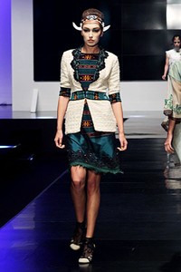 Musa Widyatmodjo The (ine) Kelimutu. BNI Presents Ethnic Eclectism. Indonesia Fashion Week 2012 at Jakarta Convention Center. Jakarta. [Foto: Mohammad Abduh/Wolipop]