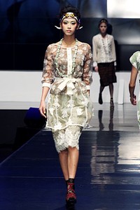 Musa Widyatmodjo The (ine) Kelimutu. BNI Presents Ethnic Eclectism. Indonesia Fashion Week 2012 at Jakarta Convention Center. Jakarta. [Foto: Mohammad Abduh/Wolipop]