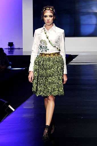 Musa Widyatmodjo The (ine) Kelimutu. BNI Presents Ethnic Eclectism. Indonesia Fashion Week 2012 at Jakarta Convention Center. Jakarta. [Foto: Mohammad Abduh/Wolipop]