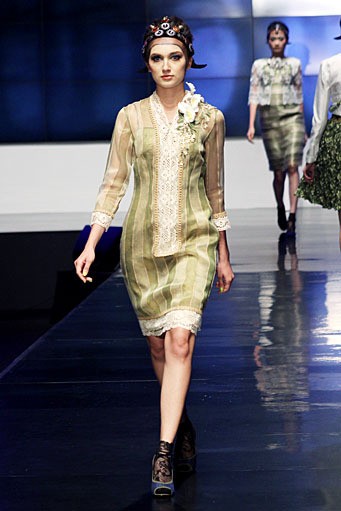 Musa Widyatmodjo The (ine) Kelimutu. BNI Presents Ethnic Eclectism. Indonesia Fashion Week 2012 at Jakarta Convention Center. Jakarta. [Foto: Mohammad Abduh/Wolipop]