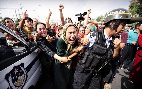 Sekelompok Pria Berkapak Tebar Teror di China, 12 Orang Tewas