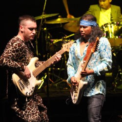 Gugun Blues Shelter Siap Adu Nge-Rock Bareng Sum 41