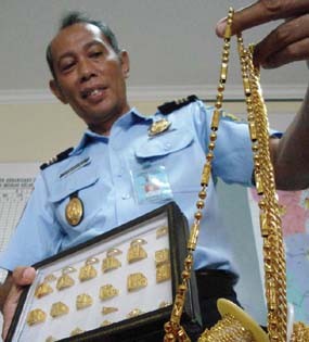 Salahi Izin Tinggal, Dua WNA RRC Dideportasi