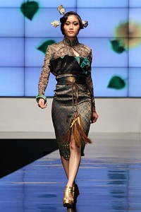 Defrico Audy Wong Kito Chino. Indonesia Fashion Week 2012 Psychedelic Slang at Jakarta Convention Center. Senayan. Jakarta. [Foto: Mohammad Abduh/Wolipop]