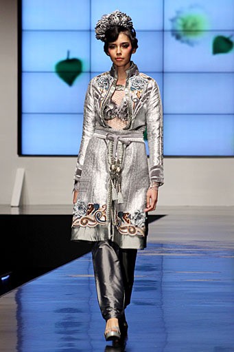 Defrico Audy Wong Kito Chino. Indonesia Fashion Week 2012 Psychedelic Slang at Jakarta Convention Center. Senayan. Jakarta. [Foto: Mohammad Abduh/Wolipop]