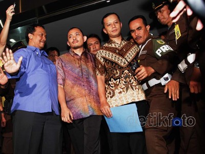 Dhana Menangis Diperiksa Kejagung