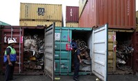 Sebelumnya, 113 kontainer yang terbukti mengandung limbah B3 berdasarkan uji laboratorium sempat masuk ke Tanjung Priok.