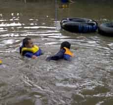 Asyik Ambil Bola, Pelajar SMP Tenggelam Terbawa Arus Sungai