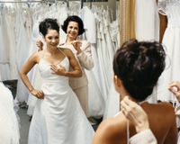 6 Hal yang Perlu Dilakukan Sebelum Beli Gaun Pengantin