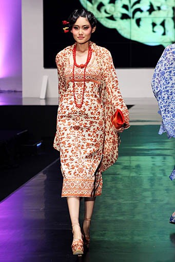 Ghea Panggabean Orientalism Indonesia Fashion Week 2012 at Jakarta Convention center. Senayan. Jakarta. [Foto: Mohammad Abduh/Wolipop]