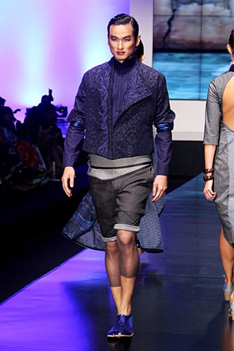 Deden Siswanto Debutante Delight. Indonesia Fashion Week 2012 at Jakarta Convention Center. Senayn. Jakarta.  [Foto: Mohammad Abduh/Wolipop]