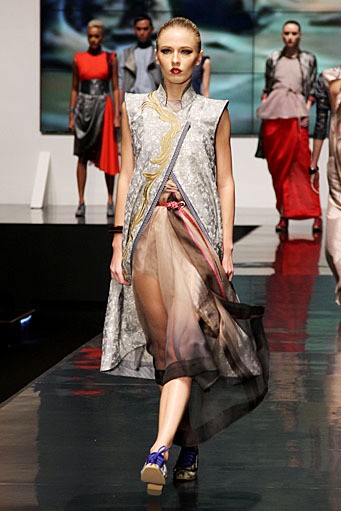 Deden Siswanto Debutante Delight. Indonesia Fashion Week 2012 at Jakarta Convention Center. Senayn. Jakarta.  [Foto: Mohammad Abduh/Wolipop]