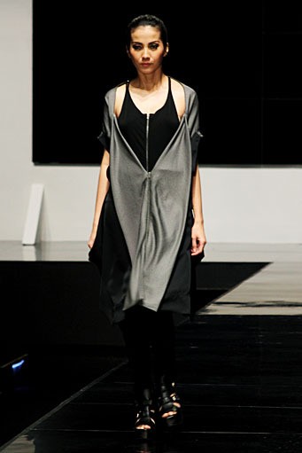 Eny Ming Re-Construction. Psychedelic Slang. Indonesia Fashion Week 2012 at Jakarta Convention Center. Jakarta. [Foto: Mohammad Abduh/Wolipop]