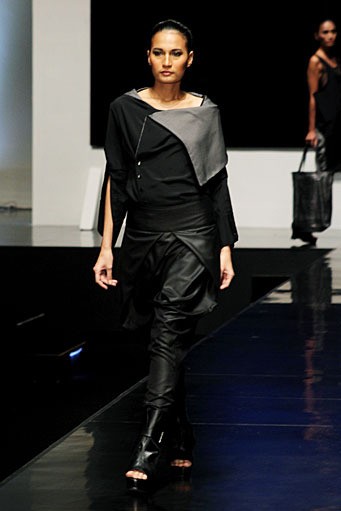 Eny Ming Re-Construction. Psychedelic Slang. Indonesia Fashion Week 2012 at Jakarta Convention Center. Jakarta. [Foto: Mohammad Abduh/Wolipop]