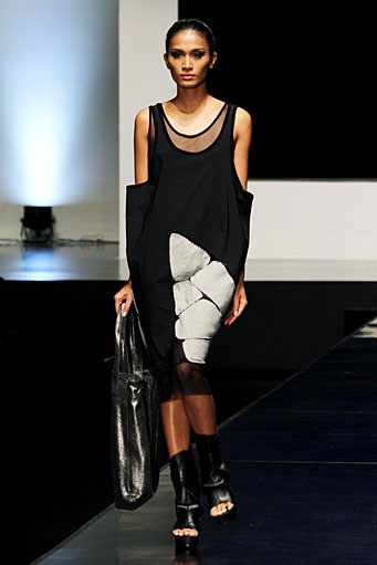 Eny Ming Re-Construction. Psychedelic Slang. Indonesia Fashion Week 2012 at Jakarta Convention Center. Jakarta. [Foto: Mohammad Abduh/Wolipop]