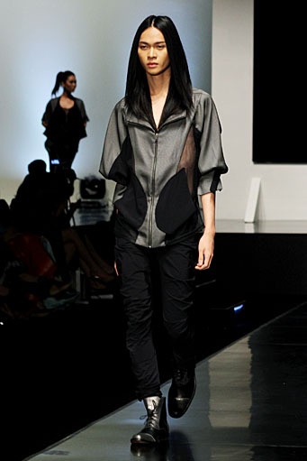 Eny Ming Re-Construction. Psychedelic Slang. Indonesia Fashion Week 2012 at Jakarta Convention Center. Jakarta. [Foto: Mohammad Abduh/Wolipop]