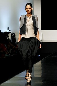 Eny Ming Re-Construction. Psychedelic Slang. Indonesia Fashion Week 2012 at Jakarta Convention Center. Jakarta. [Foto: Mohammad Abduh/Wolipop]