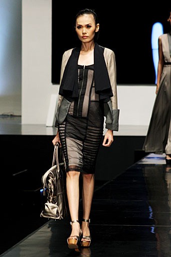 Eny Ming Re-Construction. Psychedelic Slang. Indonesia Fashion Week 2012 at Jakarta Convention Center. Jakarta. [Foto: Mohammad Abduh/Wolipop]