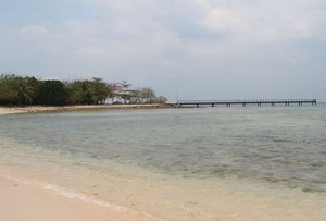 Malam Minggu Romantis di Tanjung Lesung
