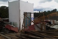 Kini hanya bangunan toilet yang masih berdiri. Robert/detikcom.