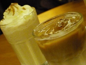 Yuk, Ngopi Asyik di Ruang Tamu yang Cozy!