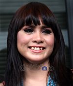 Momo Geisha, Pacar Baru Ariel?