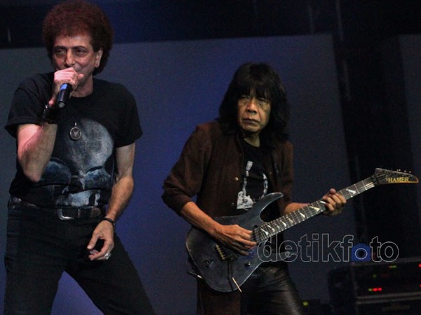 Tanpa Donny Fattah, God Bless Tetap Nge-Rock