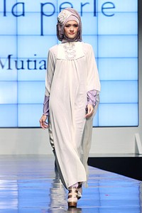 Irna La Perle by Irna Mutiara Shining Genre. Indonesia Fashion Week 2012. Jakarta Convention Center. Senayan. Jakarta. [Foto: Mohammad Abduh/Wolipop]