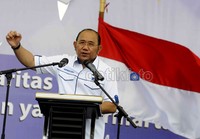 Anas Urbaningrum memberi sinyal kuat pada Nachrowi Ramli untuk maju ke Pilgub DKI. Namun Anas menegaskan, walau hubungan dia dengan Ketua DPD PD DKI itu dekat, untuk urusan DKI 1 ada majelis tinggi yang memutuskan.
