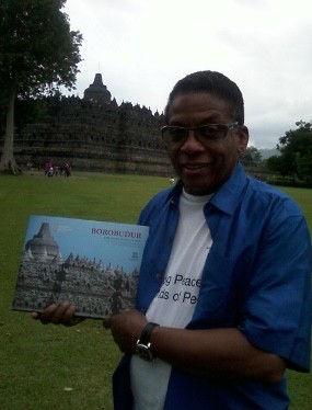 Penantian 8 Tahun Penampilan Herbie Hancock di Jakarta