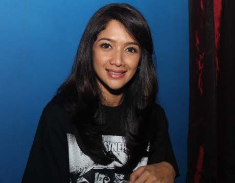 Astri Nurdin Jadi Tuna Wicara di Bait Surau
